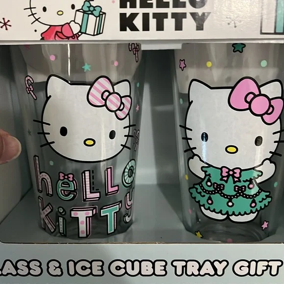 Hello Kitty Glass and Ice Cube Tray Gift Pack - Picture 2 of 4